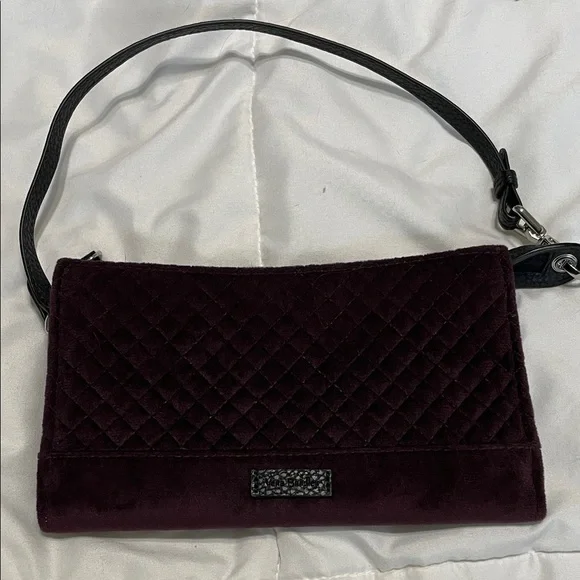 Vera Bradley NWT Iconic RFID Slim Wristlet Velvet Quilt Texture BlackBerry Wine - Picture 2 of 8